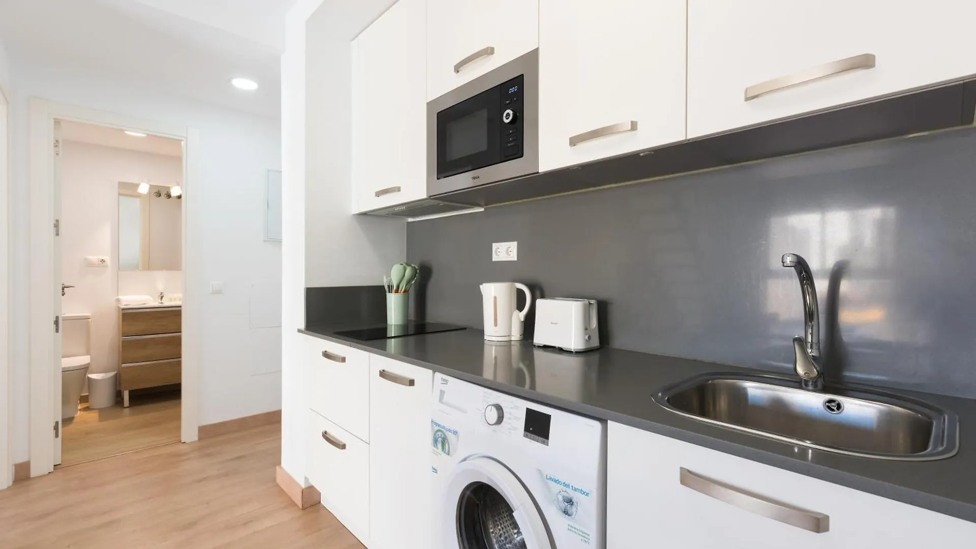 Wintowinrentals Comfort Stay In Malaga Apartment